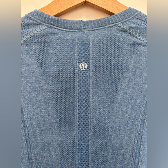✨Lululemon Athletica Run: Swiftly Tech Long Sleeve Limitless Blue Size 10 - Picture 11 of 16